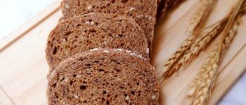 100 gr bánh mì nguyên cám bao nhiêu calo?