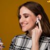 [MẸO HAY] Cách đeo tai nghe Bluetooth không bị rơi chỉ ít người biết